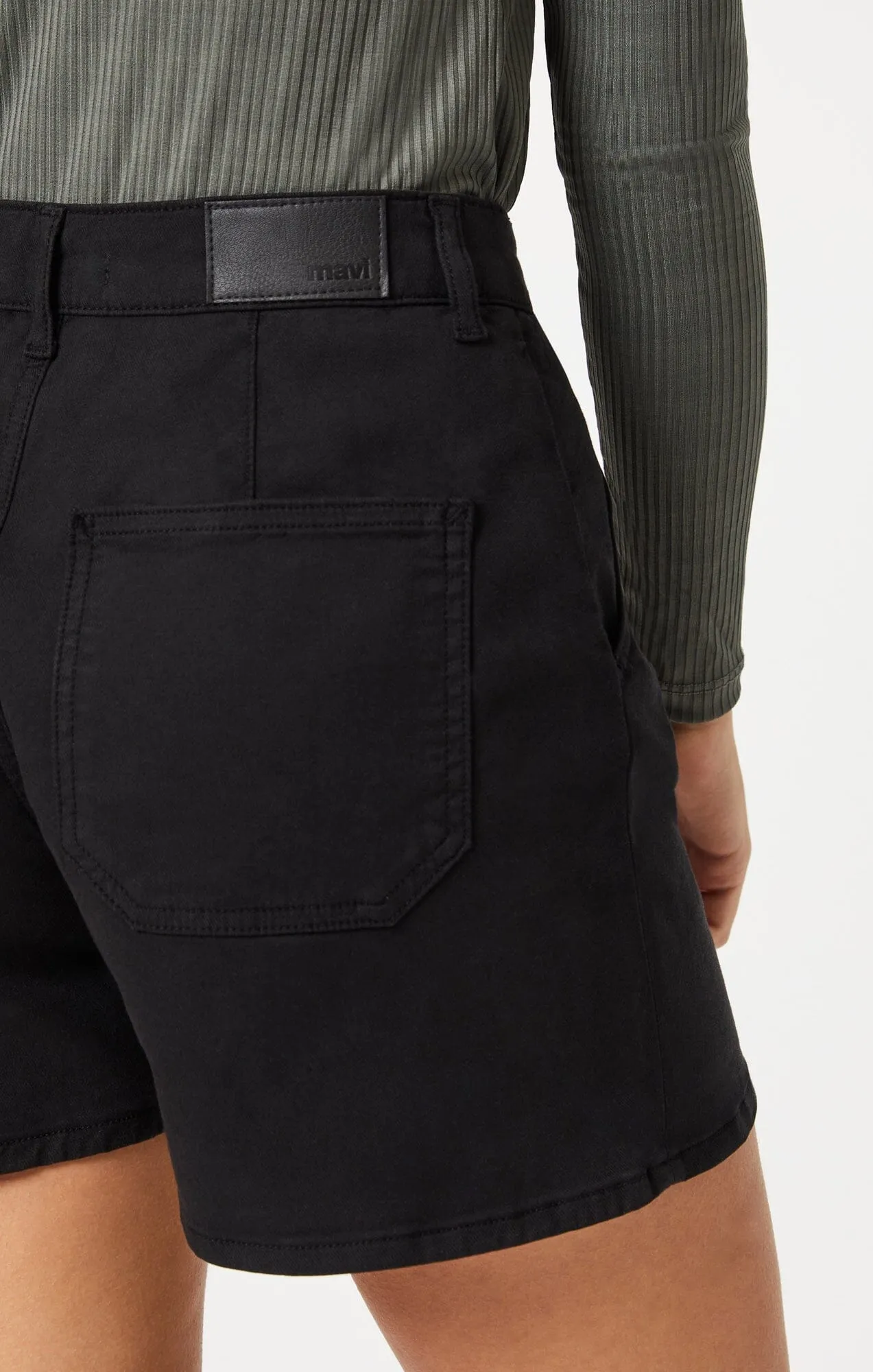 KYLIE SHORTS IN BLACK LUXE TWILL